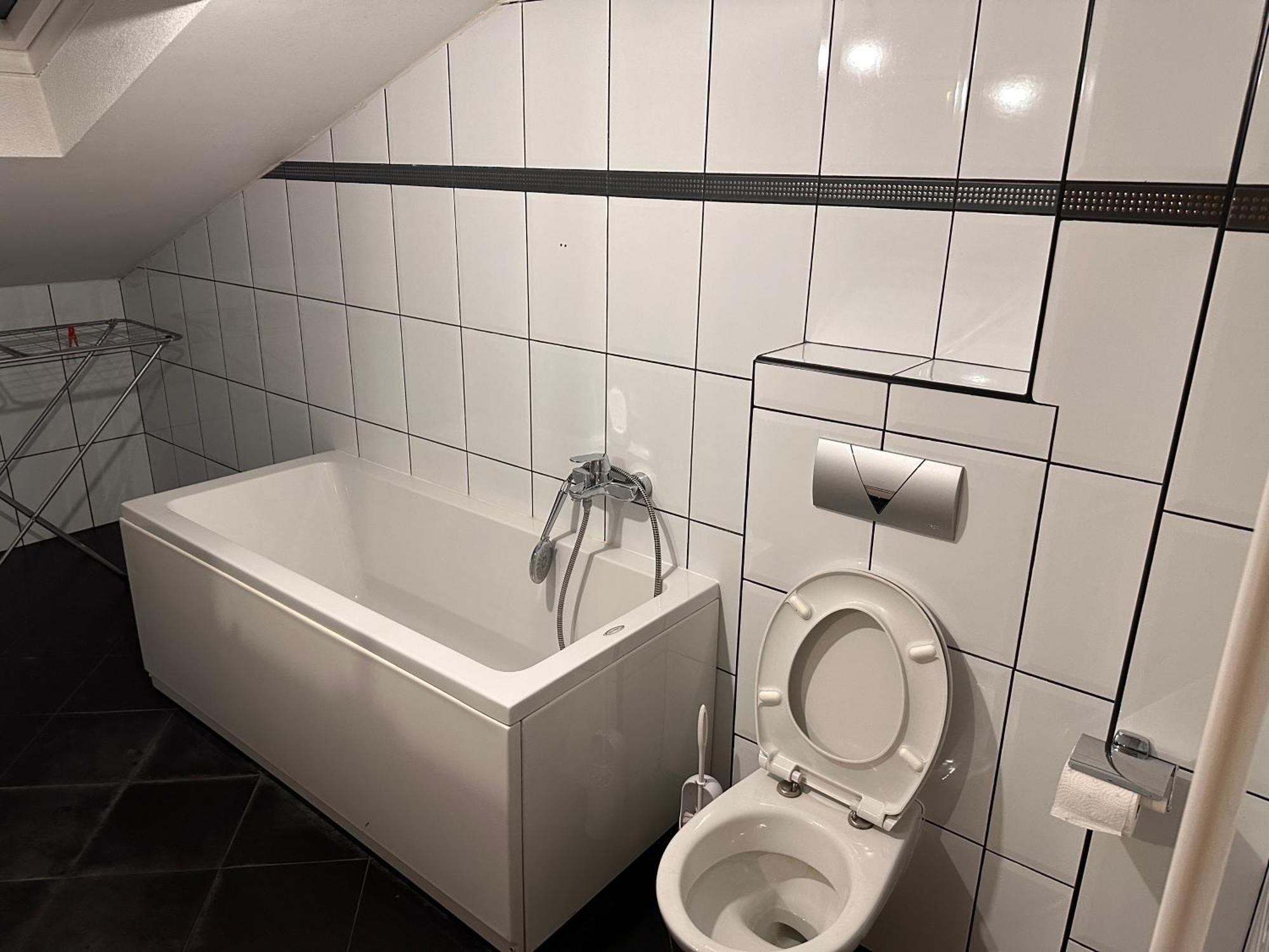 Rooms Near The Airport サラエヴォ エクステリア 写真