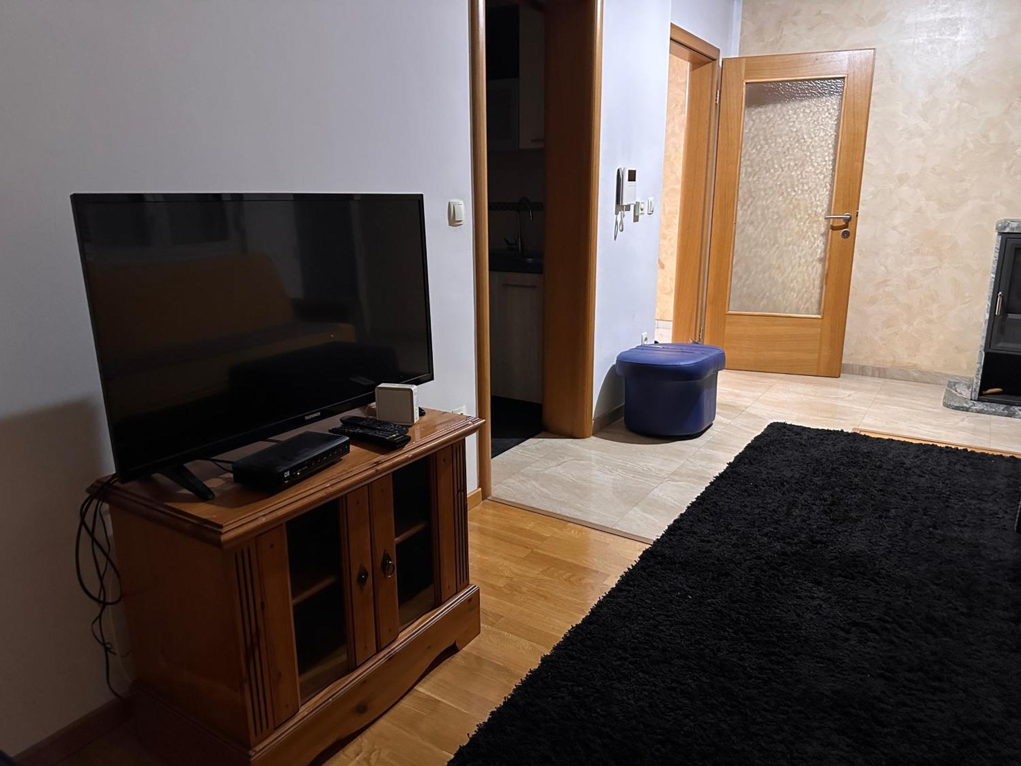 Rooms Near The Airport サラエヴォ エクステリア 写真